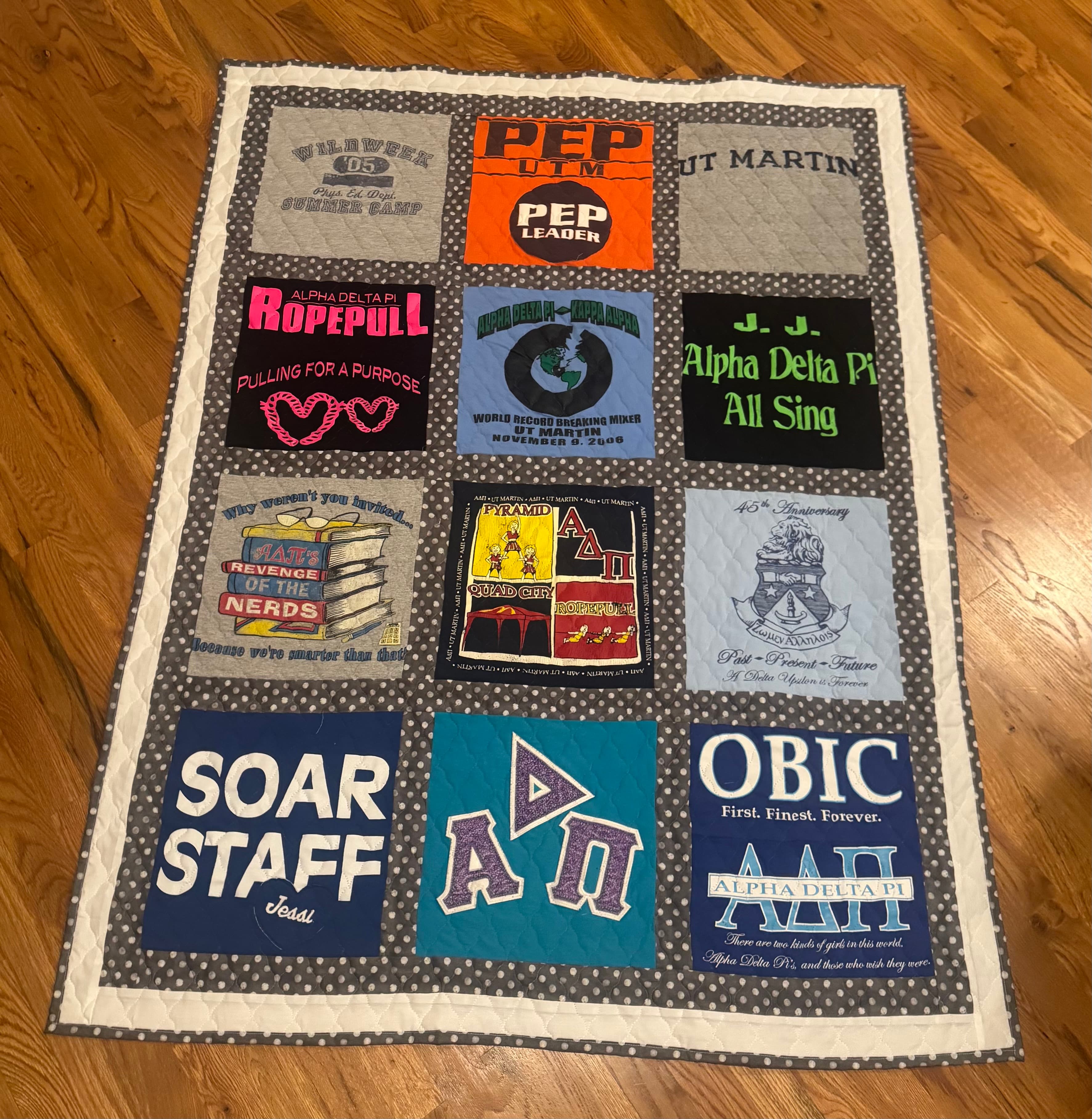 Single Frame quilt example — 3 × 4 — 12 Shirts