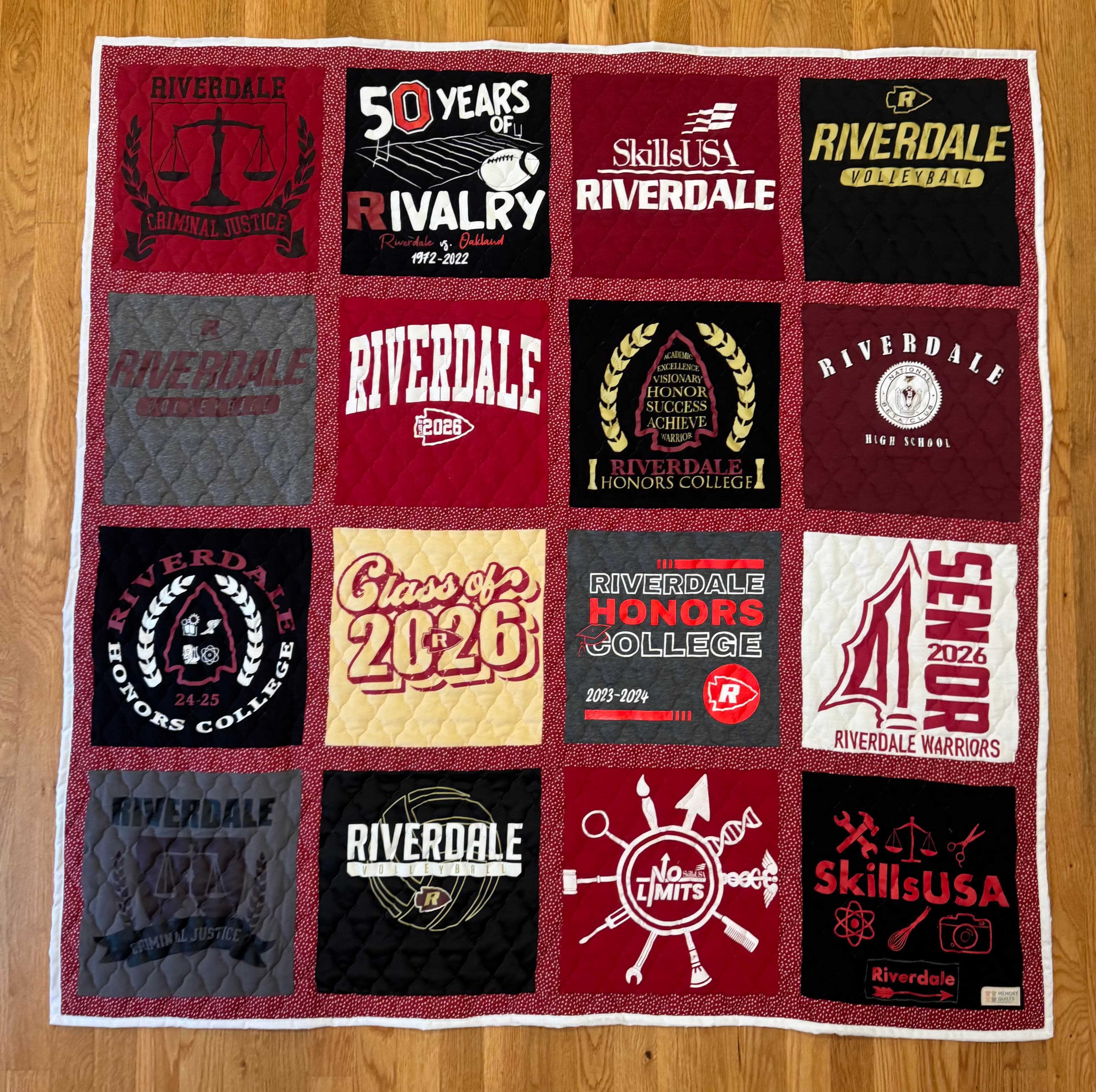 Single Frame quilt example — 4 × 4 — 16 Shirts