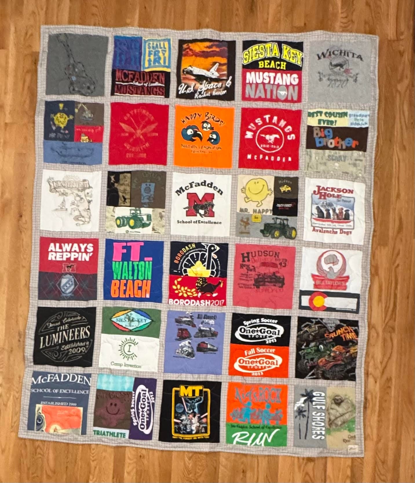 Single Frame quilt example — 5 × 6 — 30 Shirts